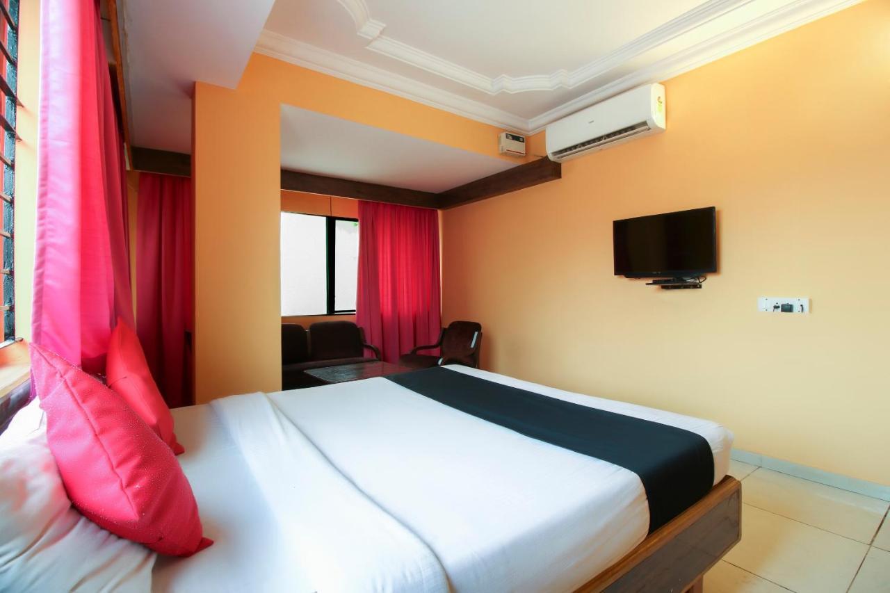 Capital O 71729 Lucky Inn Bangalore Buitenkant foto