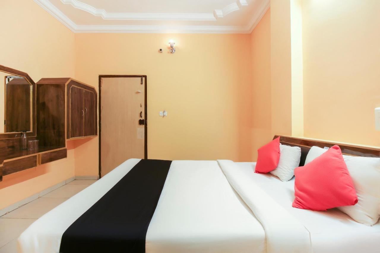 Capital O 71729 Lucky Inn Bangalore Buitenkant foto