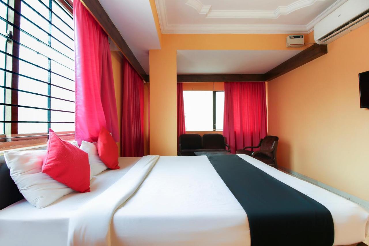 Capital O 71729 Lucky Inn Bangalore Buitenkant foto