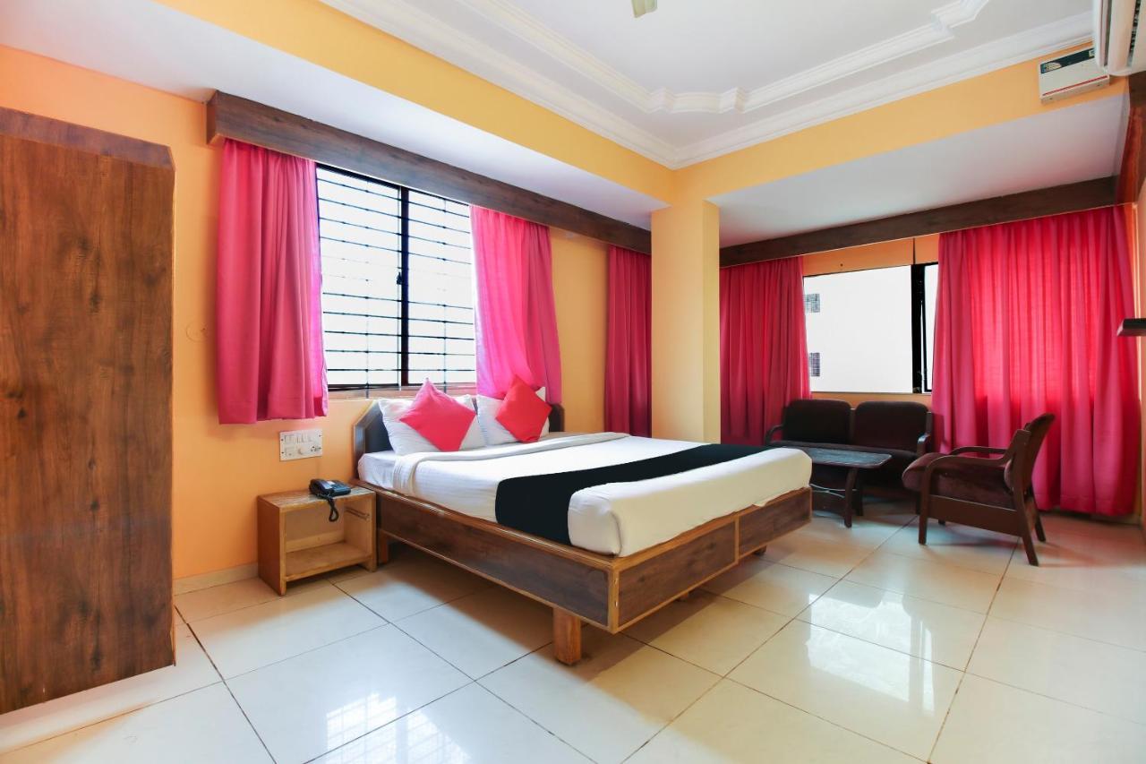 Capital O 71729 Lucky Inn Bangalore Buitenkant foto