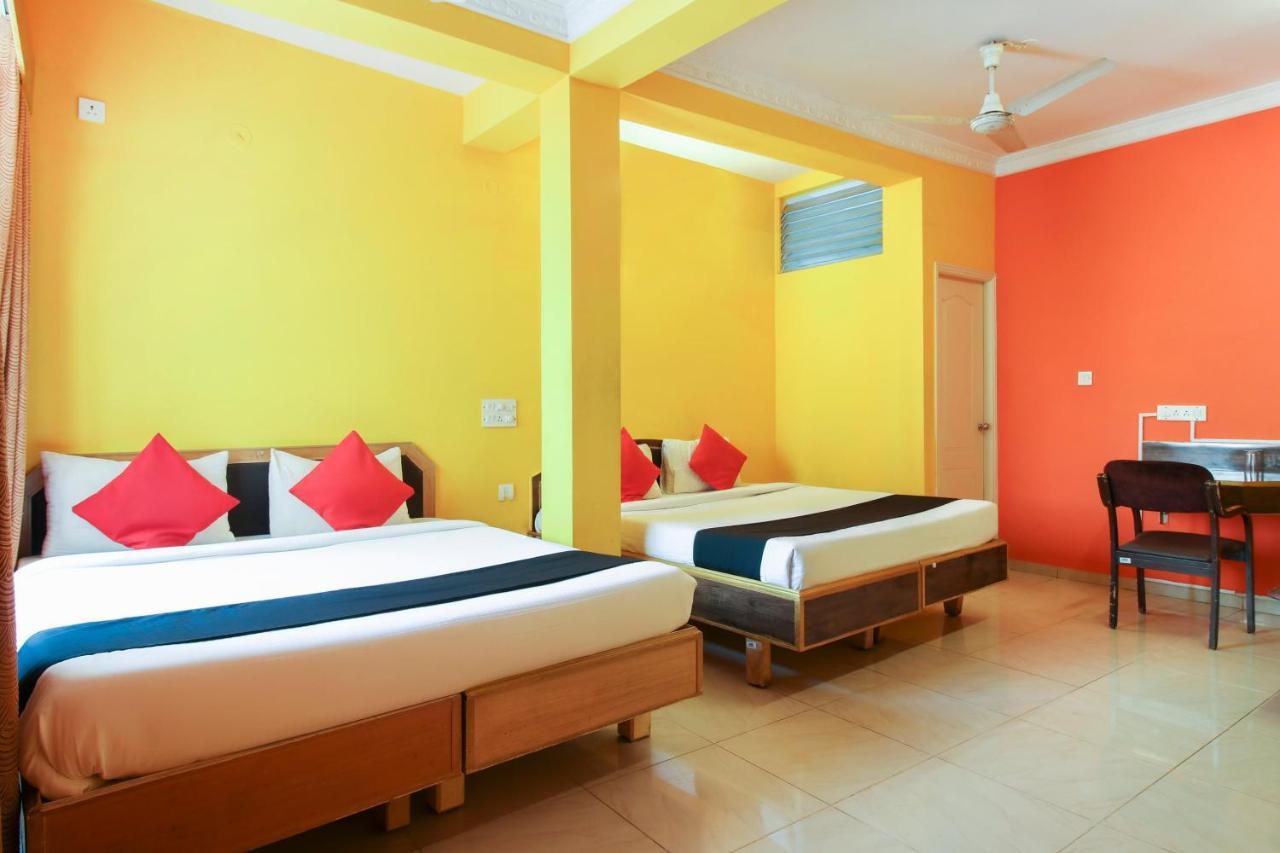 Capital O 71729 Lucky Inn Bangalore Buitenkant foto